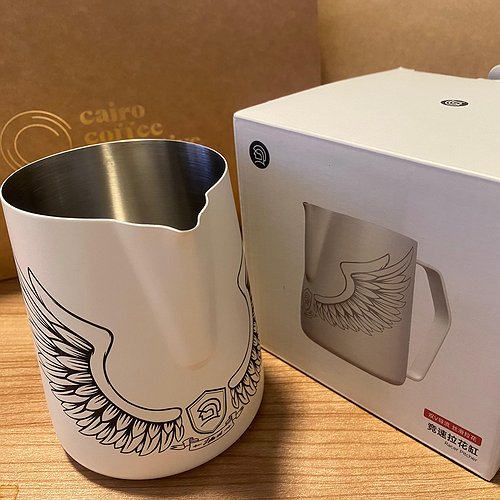 Hero Racer Pitcher - White